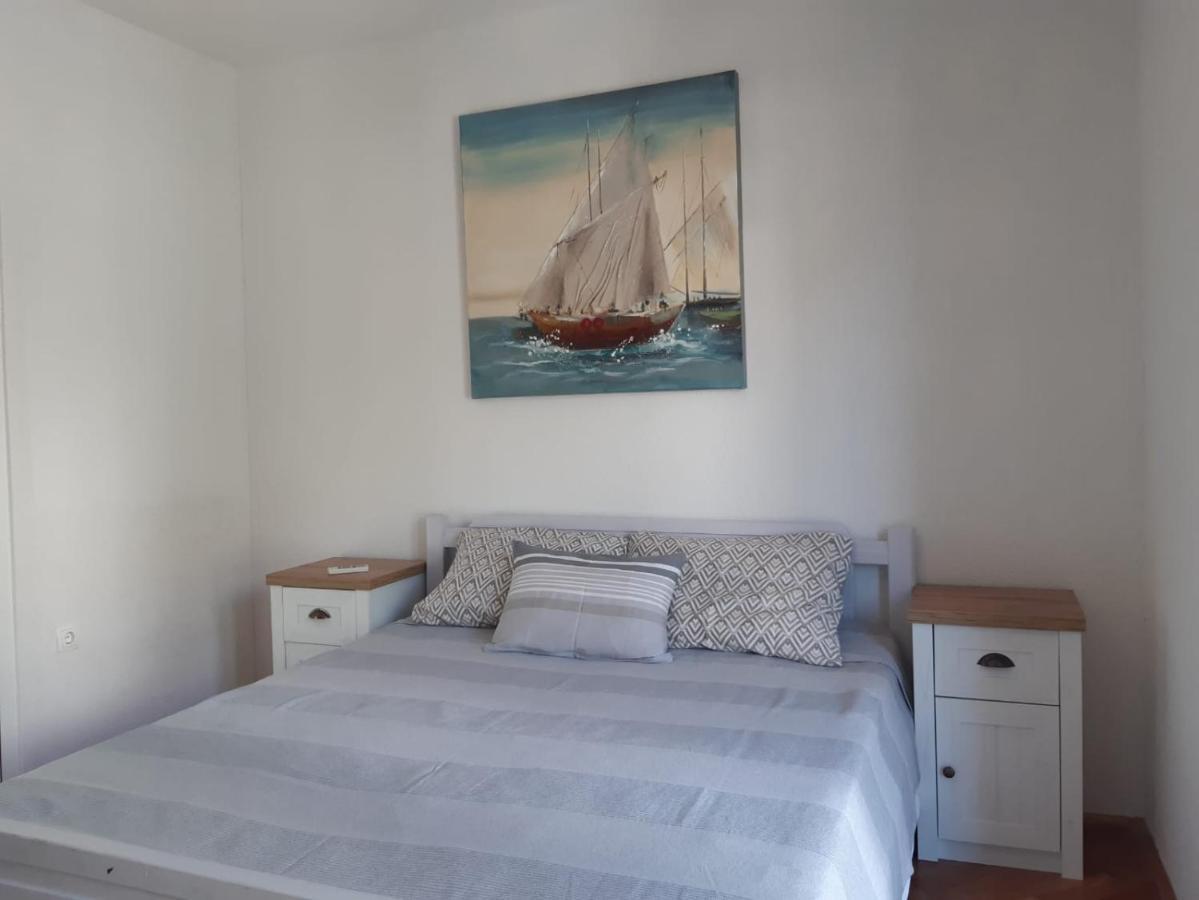 Jona - Dugi Rat - Mali Rat Apartment Luaran gambar